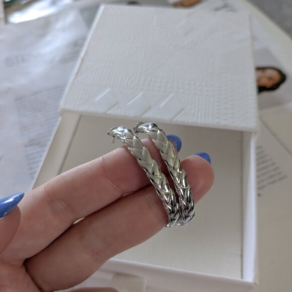 Melanie Auld Textured Oval Hoops - Picture 8 of 9